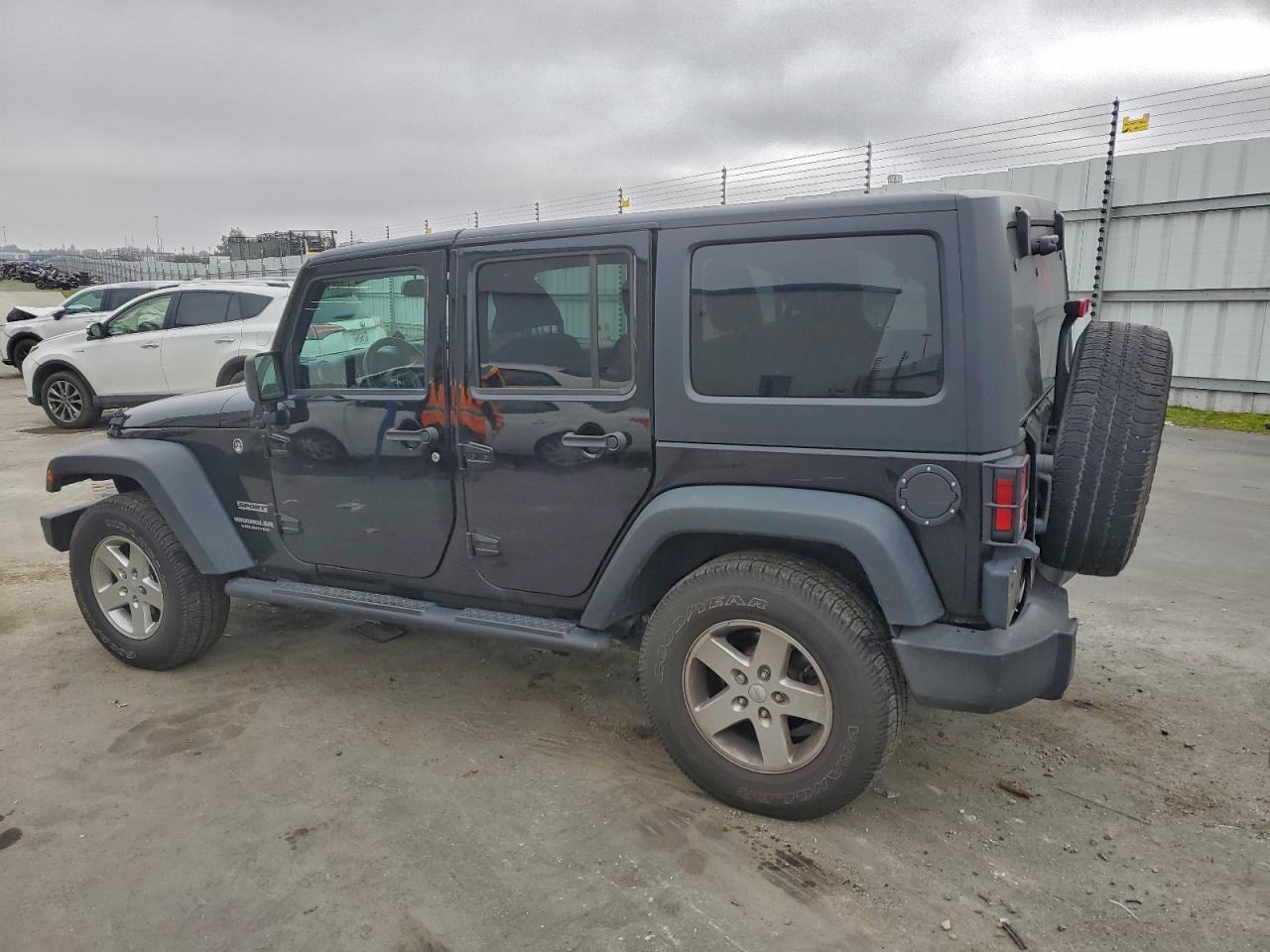 2016 JEEP WRANGLER UNLIMITED SPORT photo 2