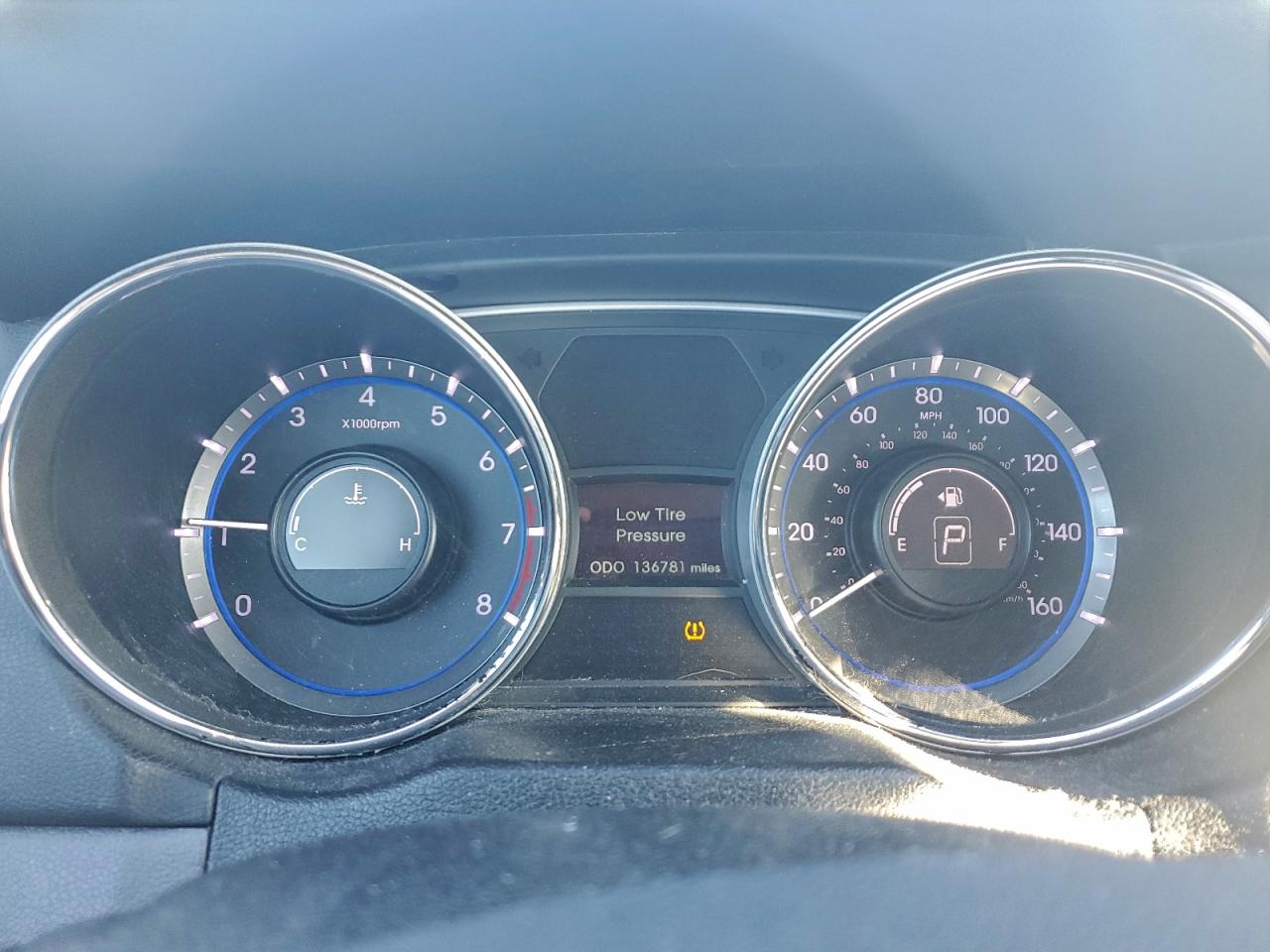 2013 HYUNDAI SONATA GLS photo 9