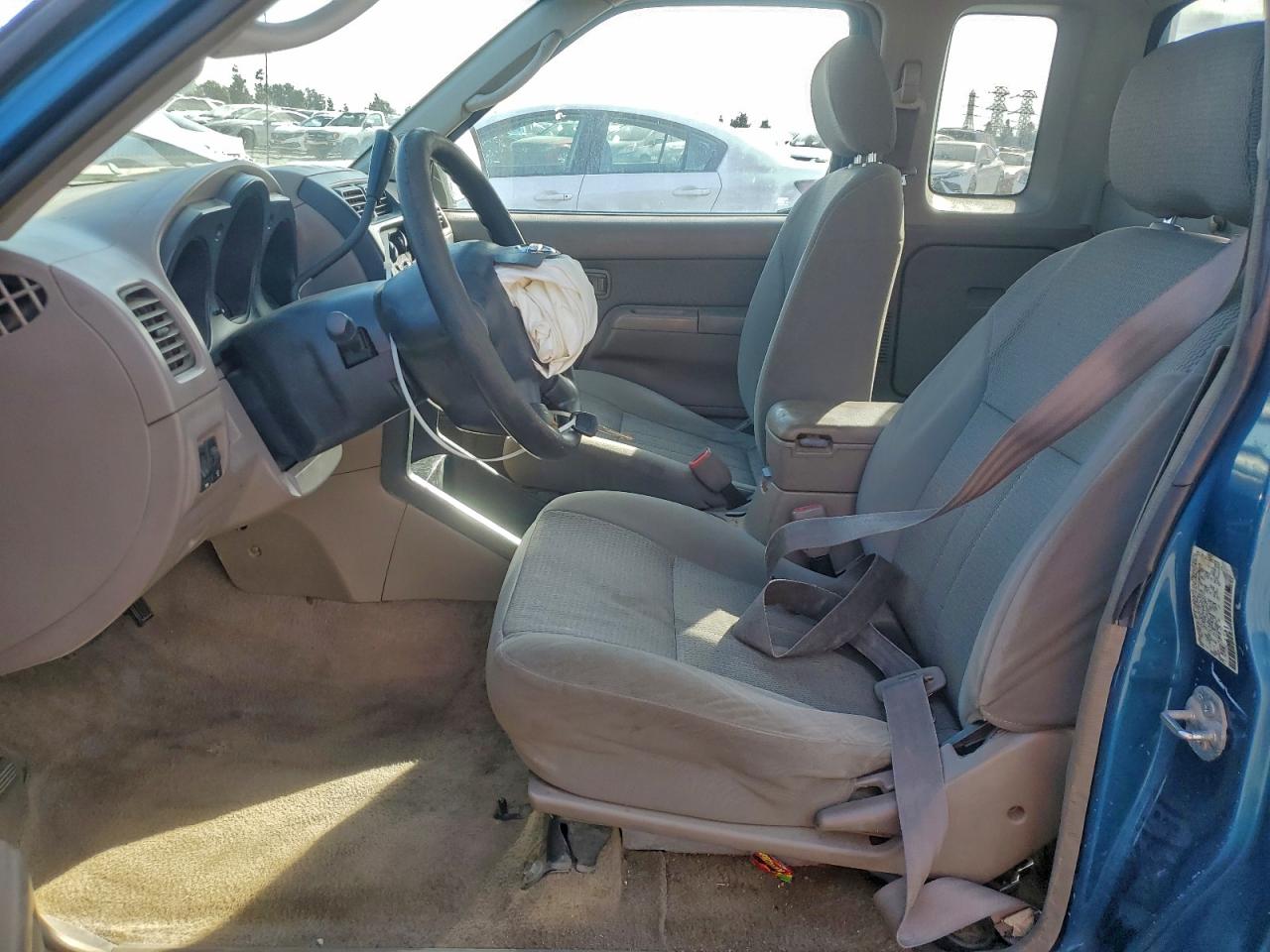 2002 NISSAN FRONTIER KING CAB XE photo 7