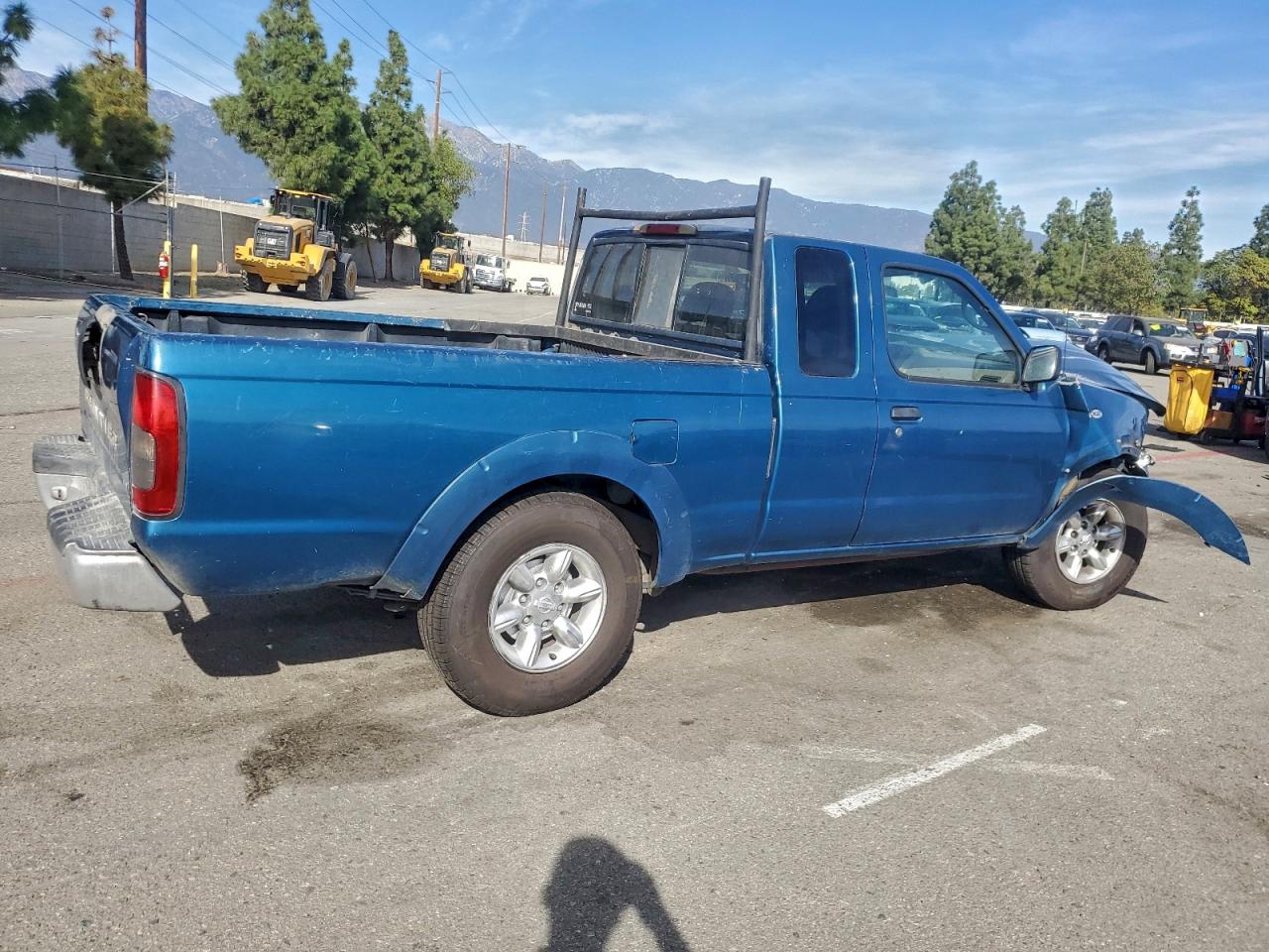 2002 NISSAN FRONTIER KING CAB XE photo 3