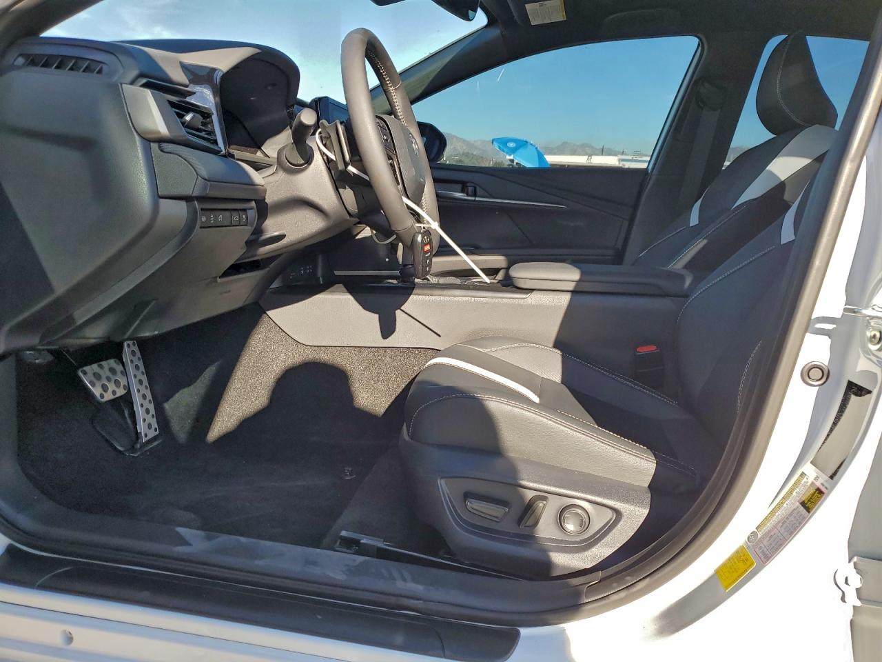 2026 TOYOTA CAMRY XSE photo 7