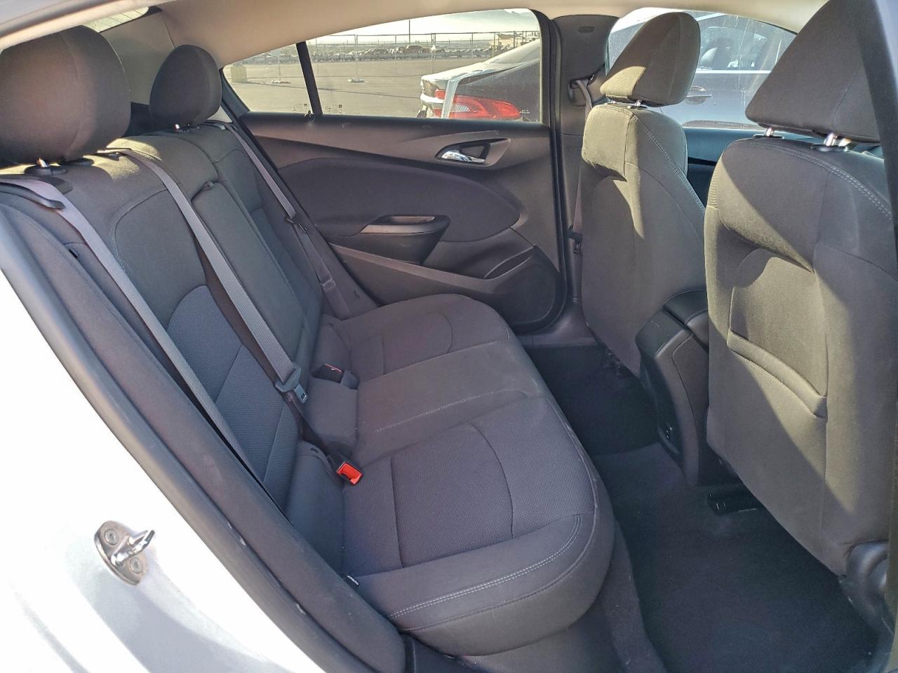 2017 CHEVROLET CRUZE LT photo 10