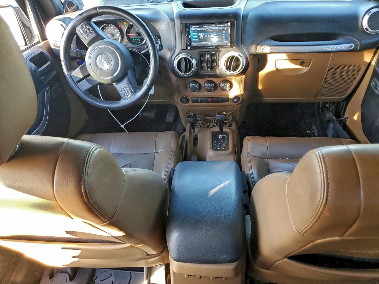 2012 JEEP WRANGLER UNLIMITED SAHARA photo 8