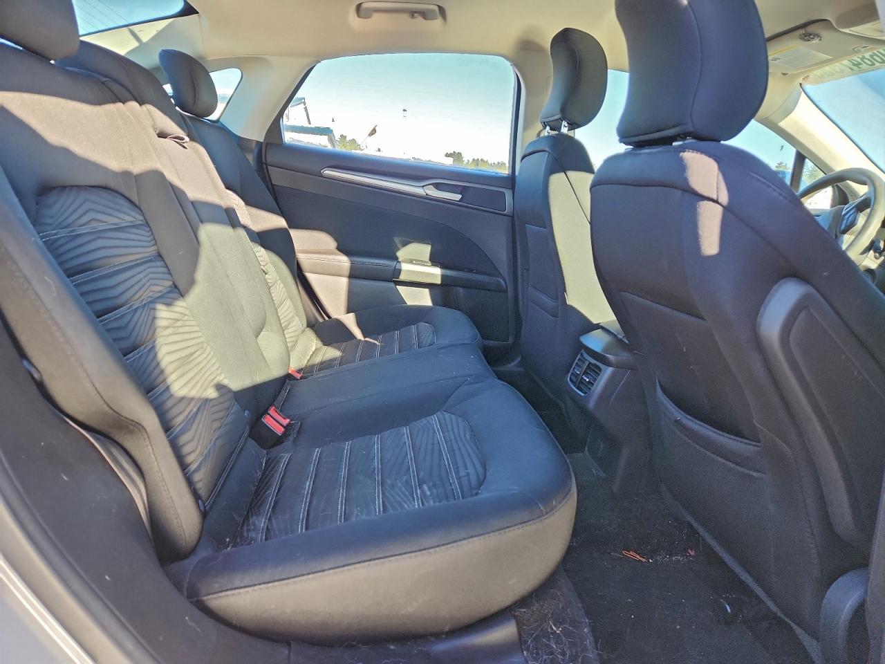 2016 FORD FUSION SE photo 10