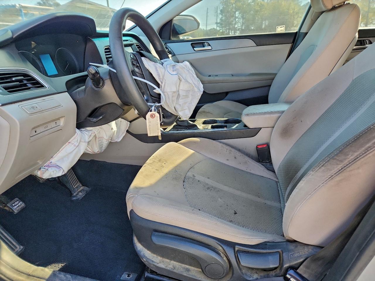 2017 HYUNDAI SONATA SE photo 7