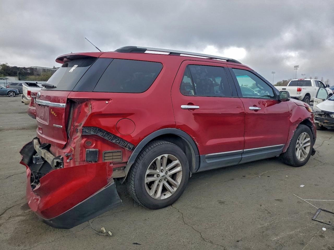 2013 FORD EXPLORER XLT photo 3