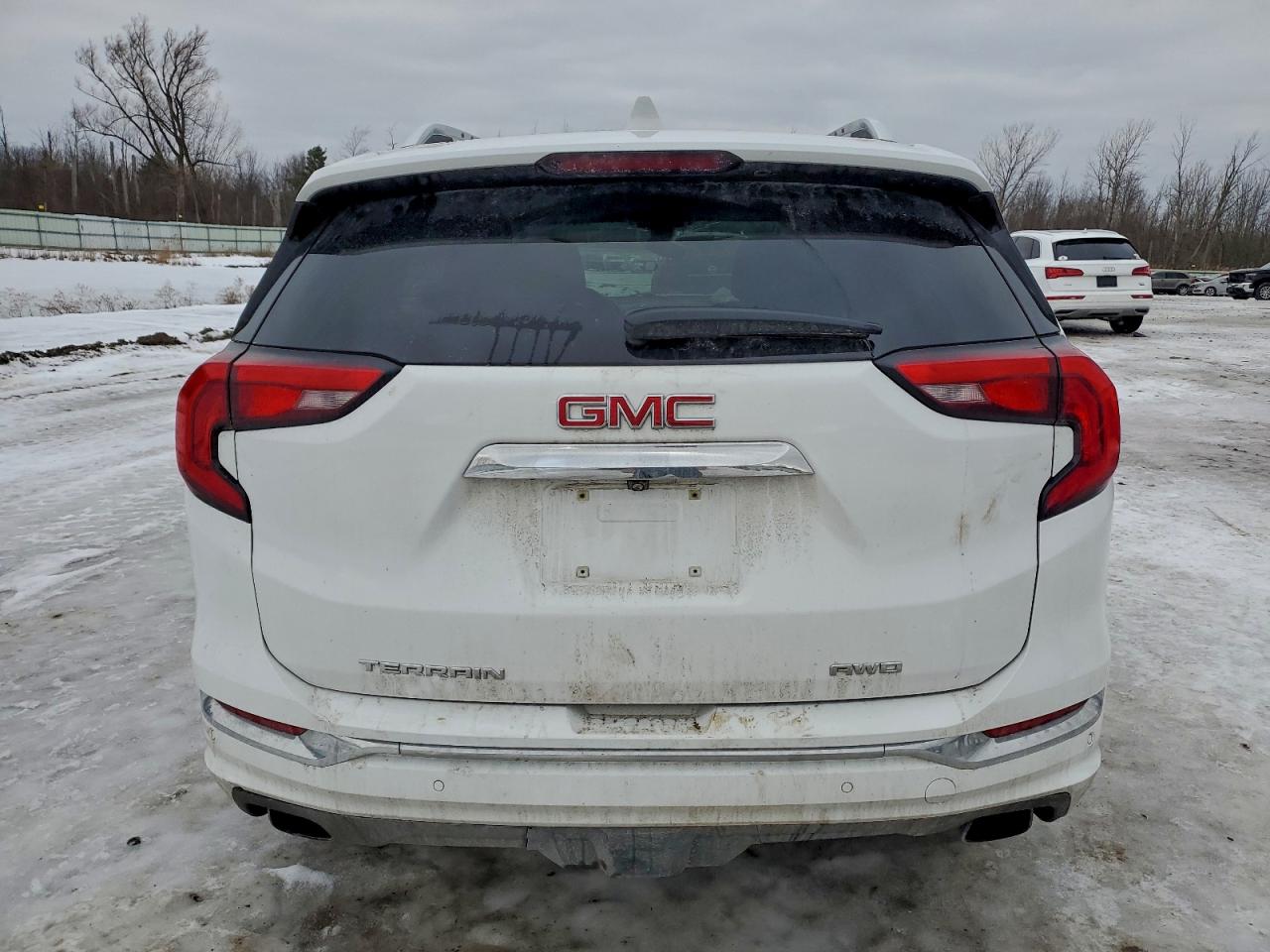 2020 GMC TERRAIN DENALI photo 6