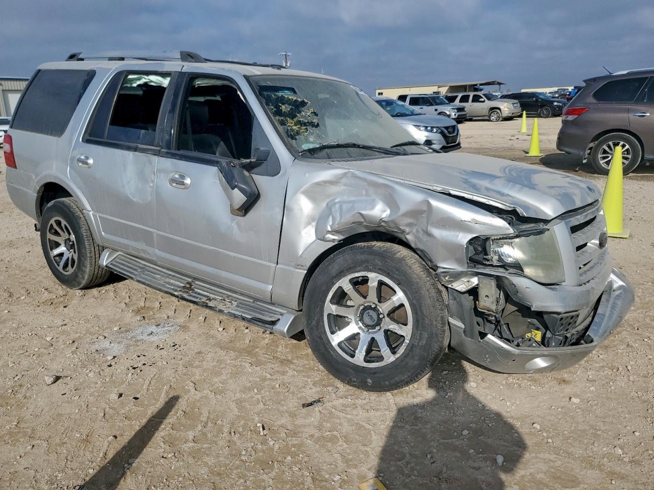 2010 FORD EXPEDITION LIMITED photo 4
