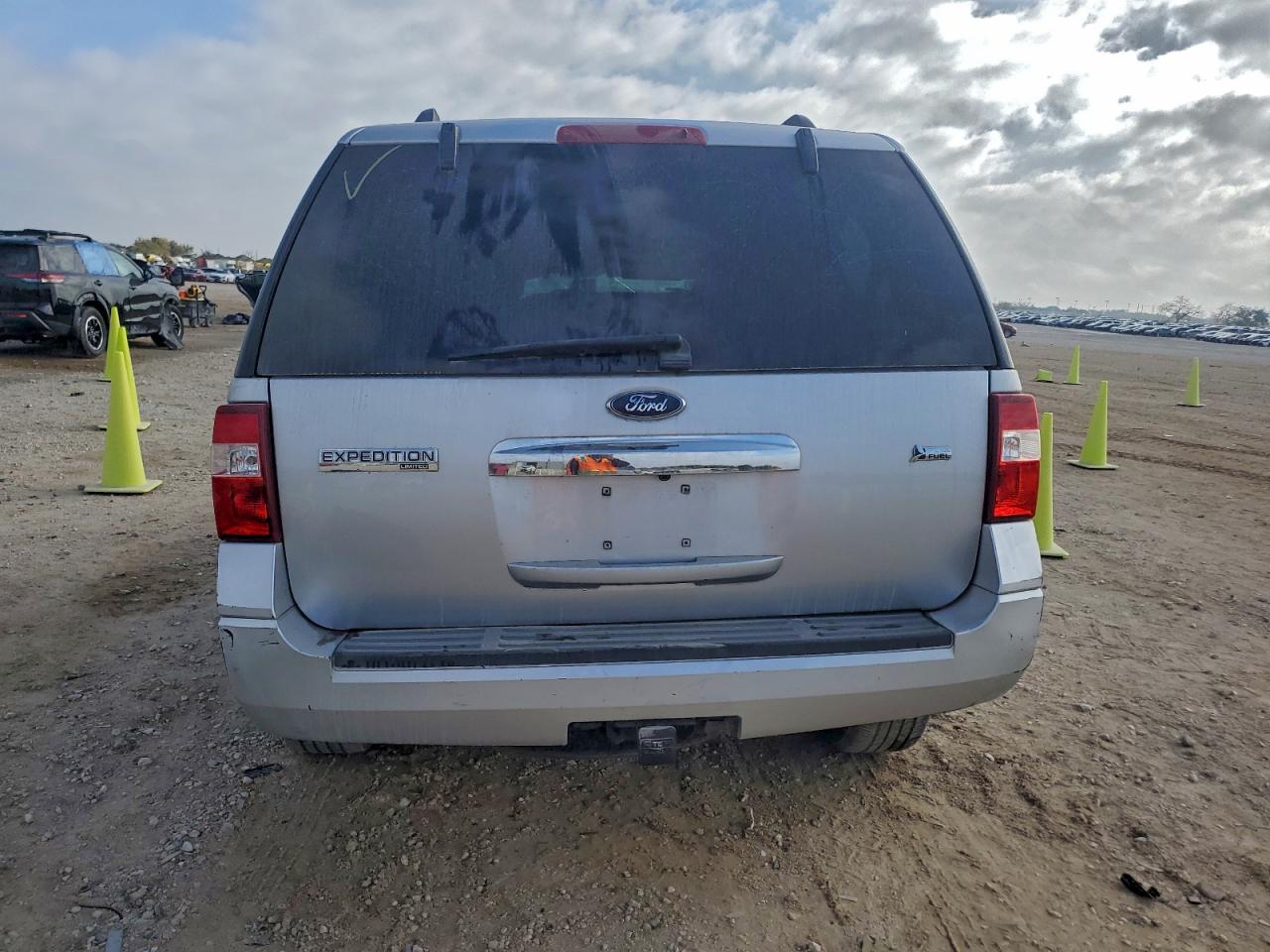 2010 FORD EXPEDITION LIMITED photo 6