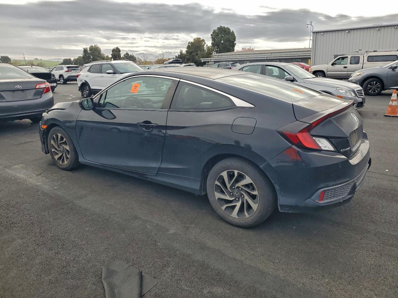 2016 HONDA CIVIC LX photo 2