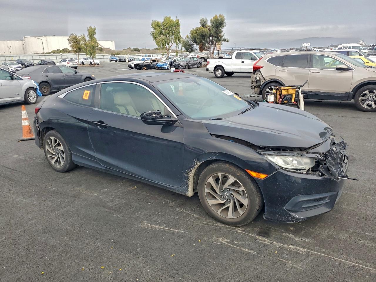 2016 HONDA CIVIC LX photo 4