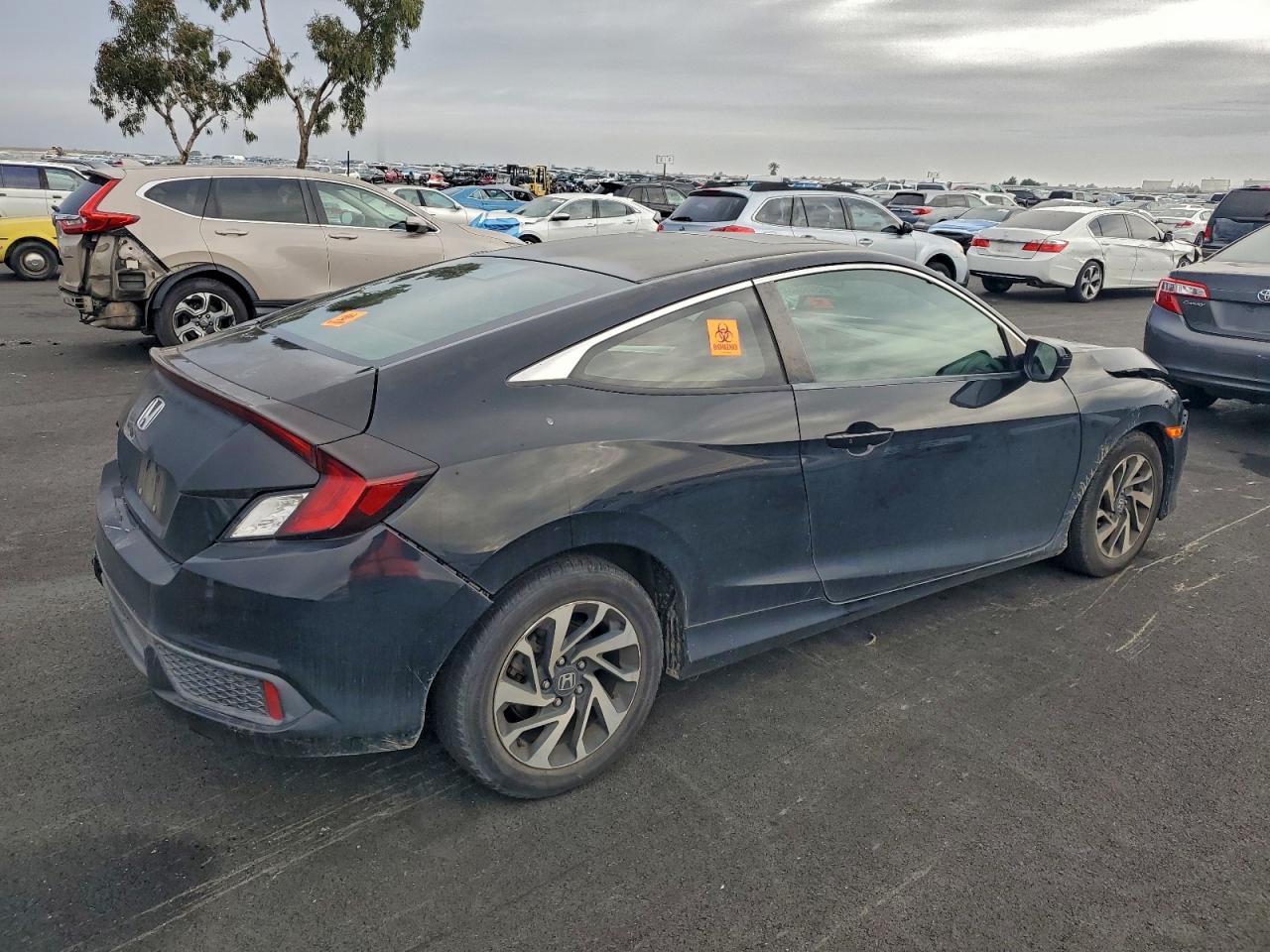 2016 HONDA CIVIC LX photo 3