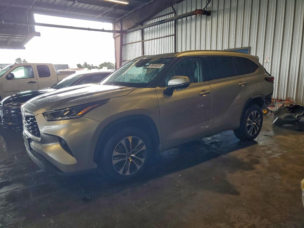 2021 TOYOTA HIGHLANDER
