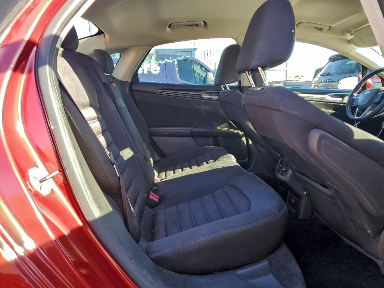 2016 FORD FUSION SE photo 10