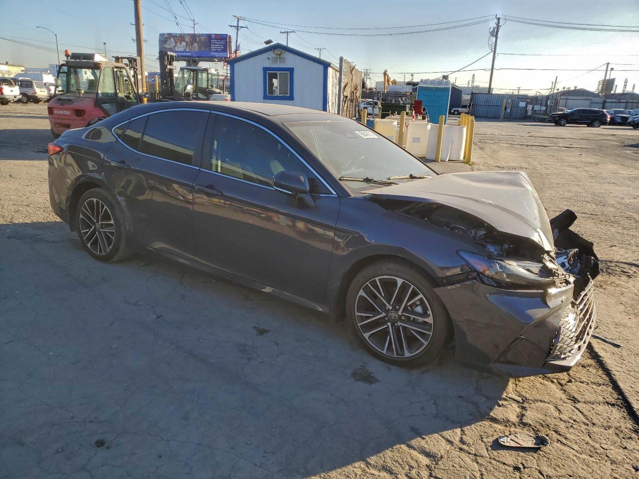2025 TOYOTA CAMRY XSE photo 4