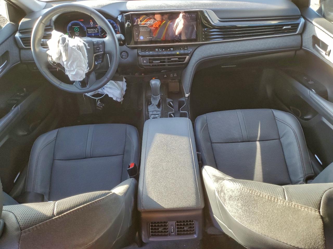 2025 TOYOTA CAMRY XSE photo 8