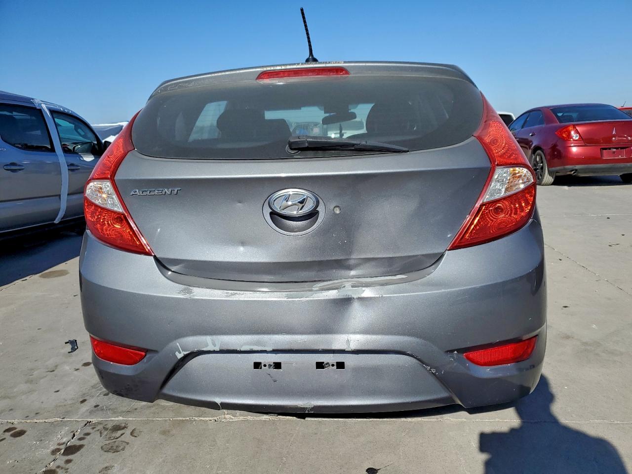2016 HYUNDAI ACCENT SE photo 6