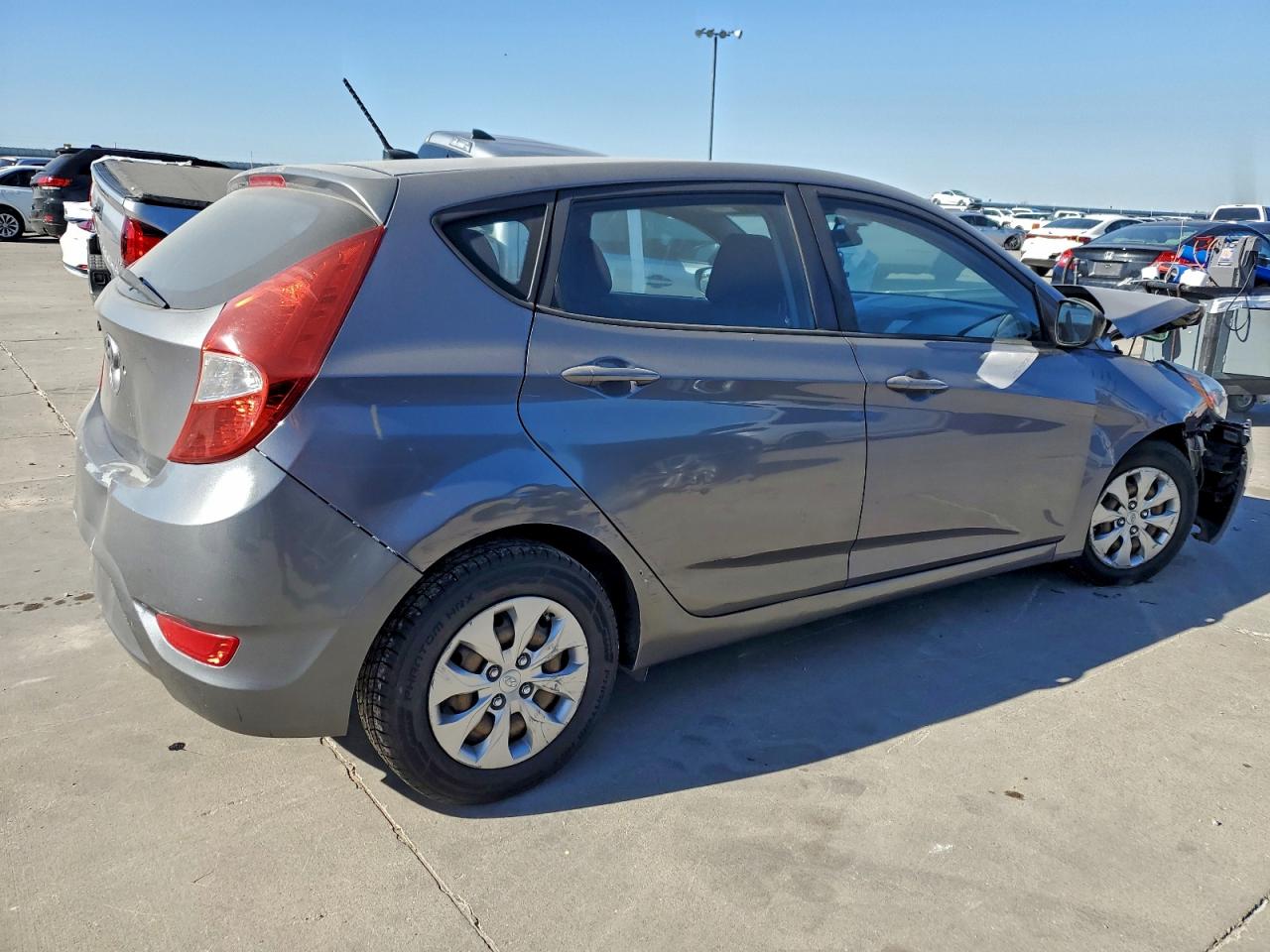 2016 HYUNDAI ACCENT SE photo 3
