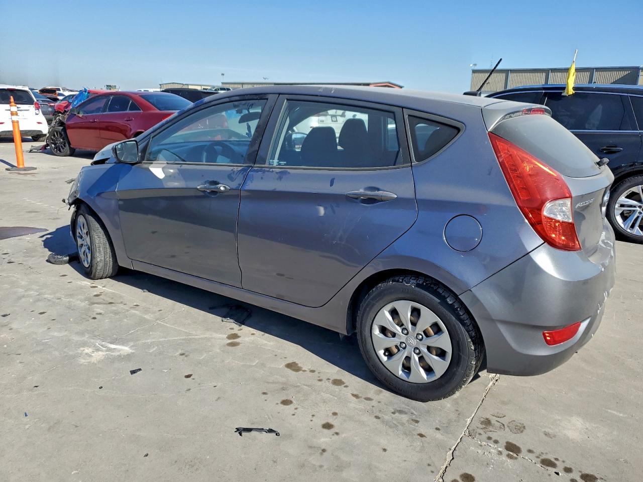 2016 HYUNDAI ACCENT SE photo 2