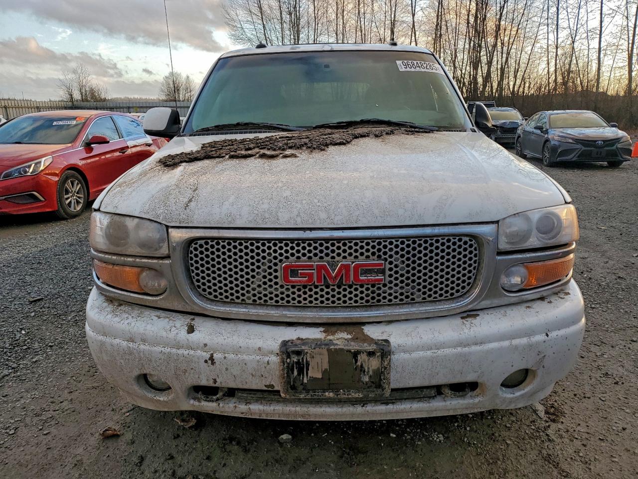 2003 GMC YUKON DENALI photo 5