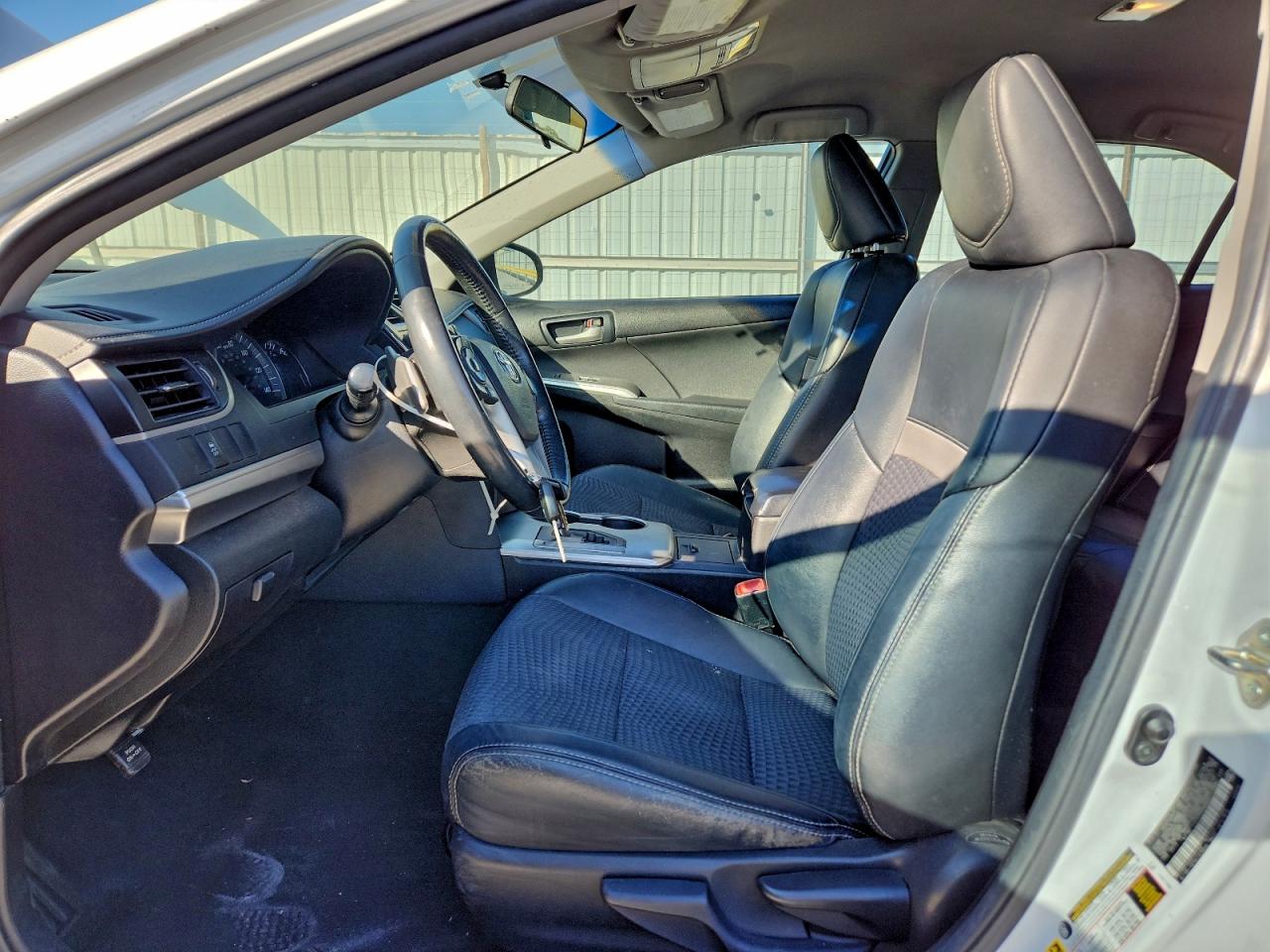 2014 TOYOTA CAMRY L photo 7