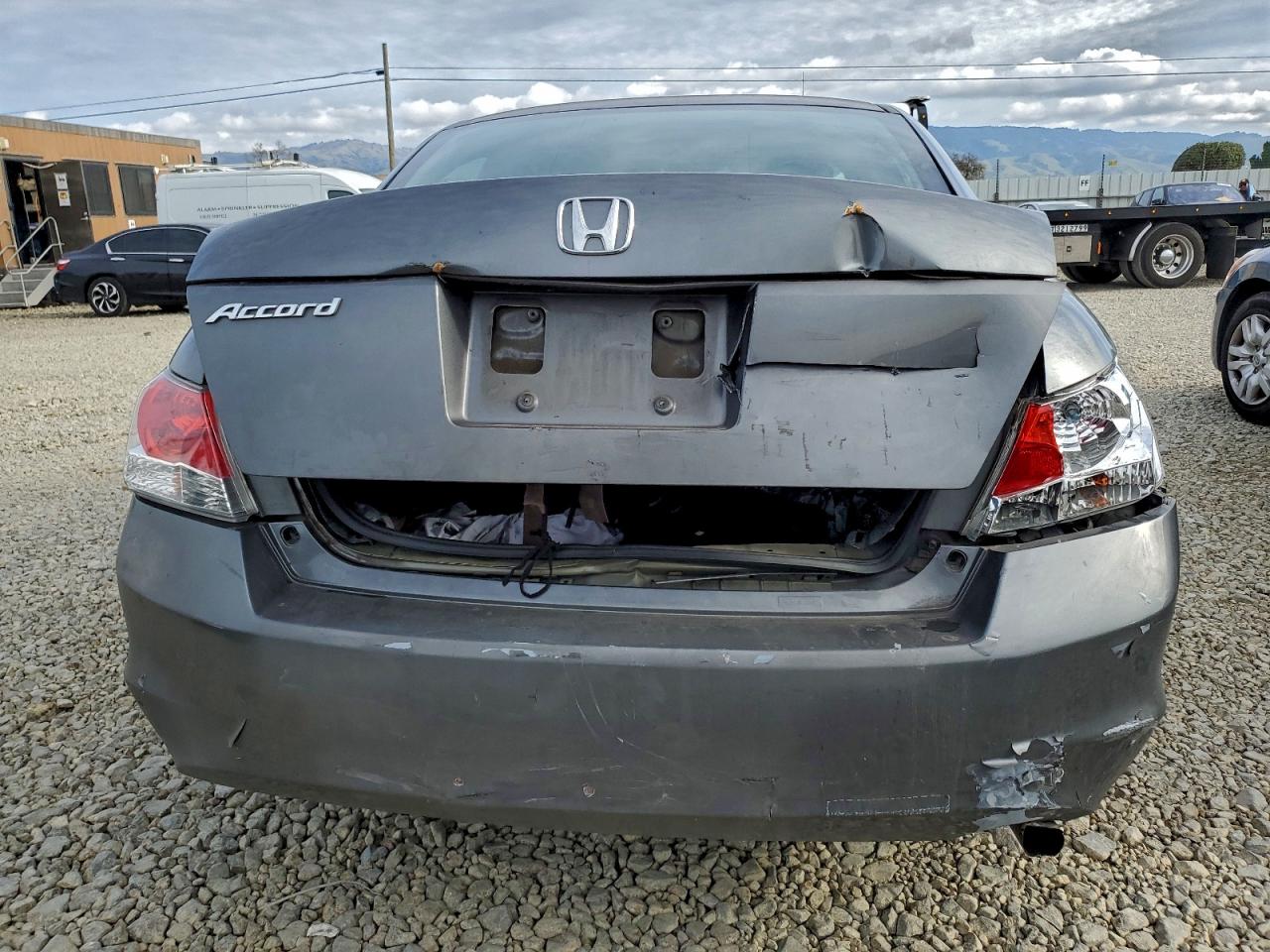 2010 HONDA ACCORD LX photo 6