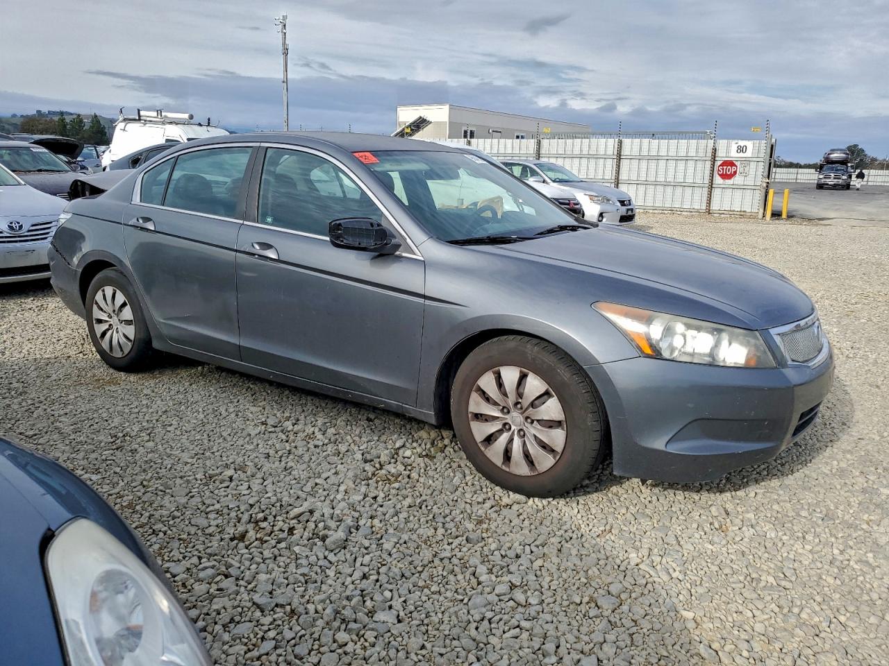 2010 HONDA ACCORD LX photo 4