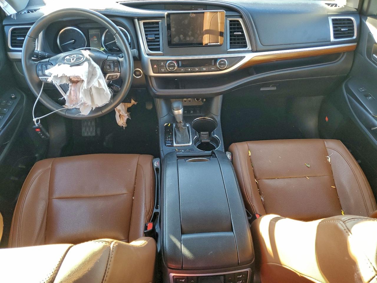 2019 TOYOTA HIGHLANDER LIMITED photo 8