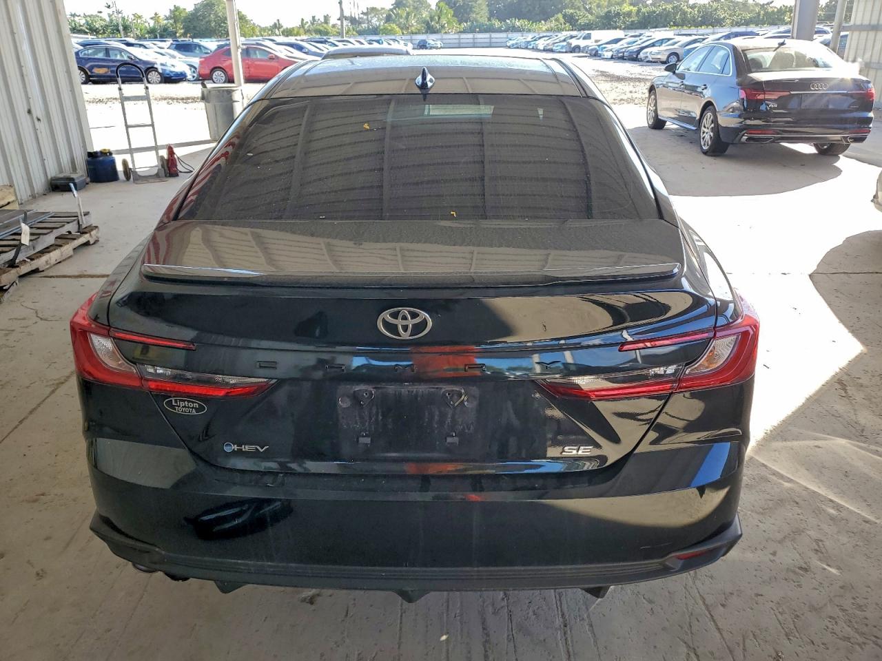 2025 TOYOTA CAMRY SE photo 11
