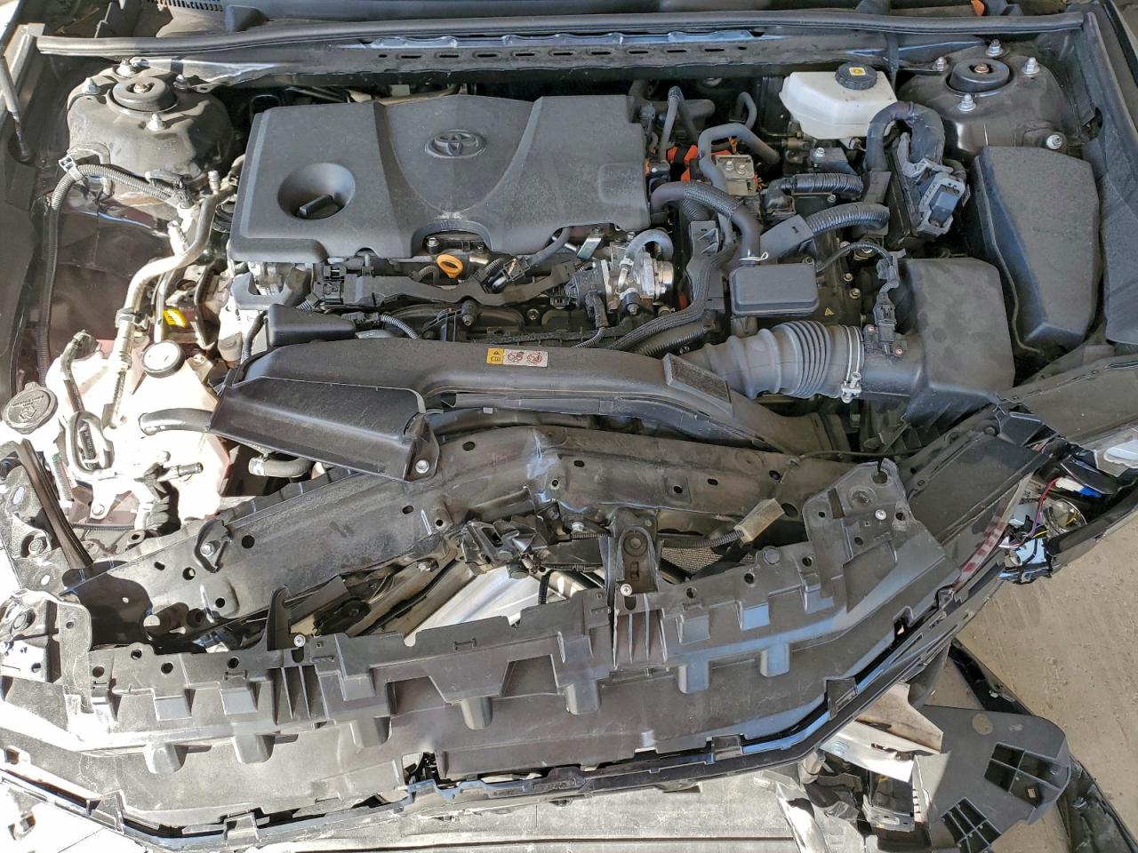 2025 TOYOTA CAMRY SE photo 21