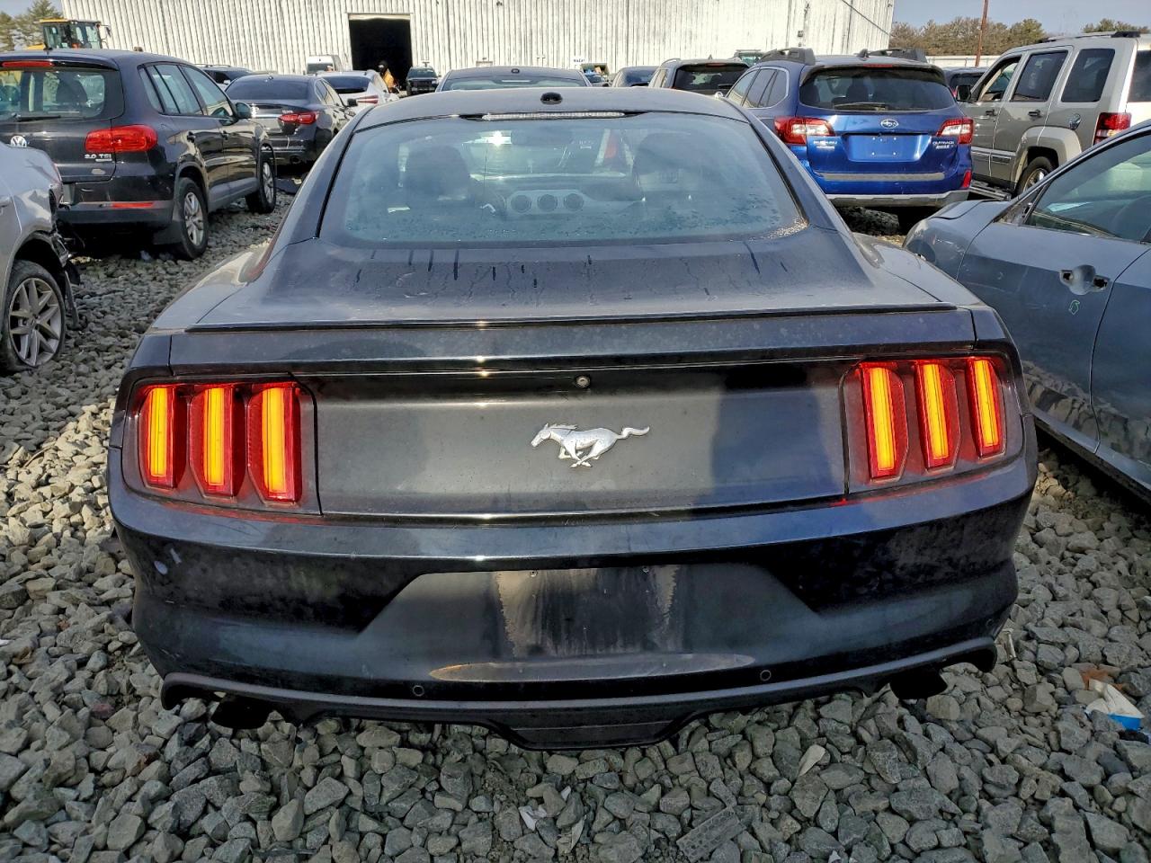 2017 FORD MUSTANG photo 6