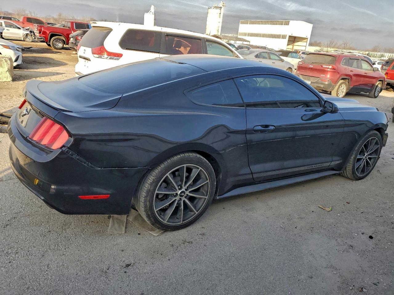 2016 FORD MUSTANG photo 3