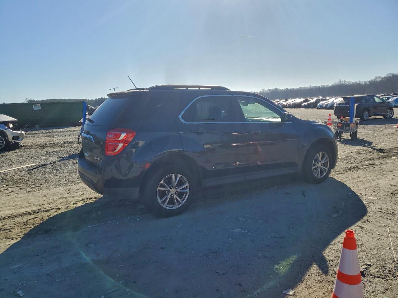 2016 CHEVROLET EQUINOX LT photo 3