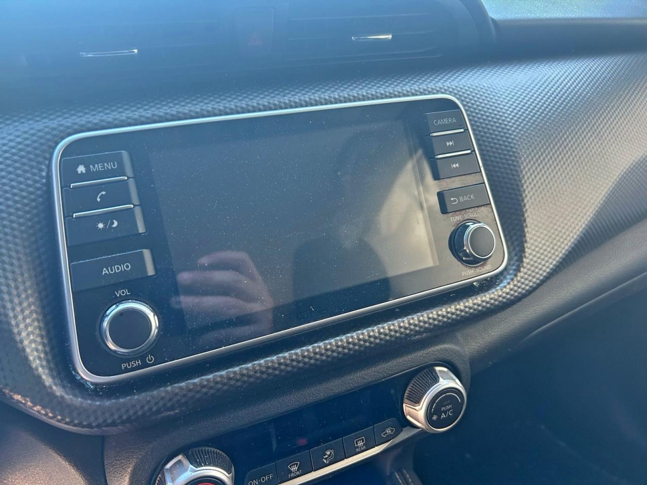 2020 NISSAN KICKS SV photo 11