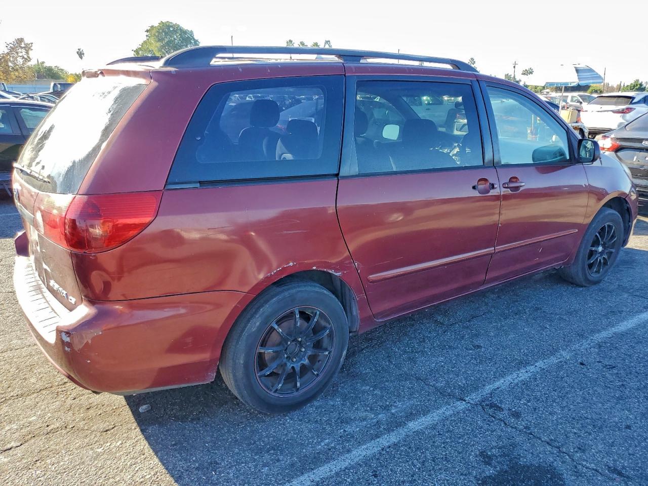 2006 TOYOTA SIENNA CE photo 3
