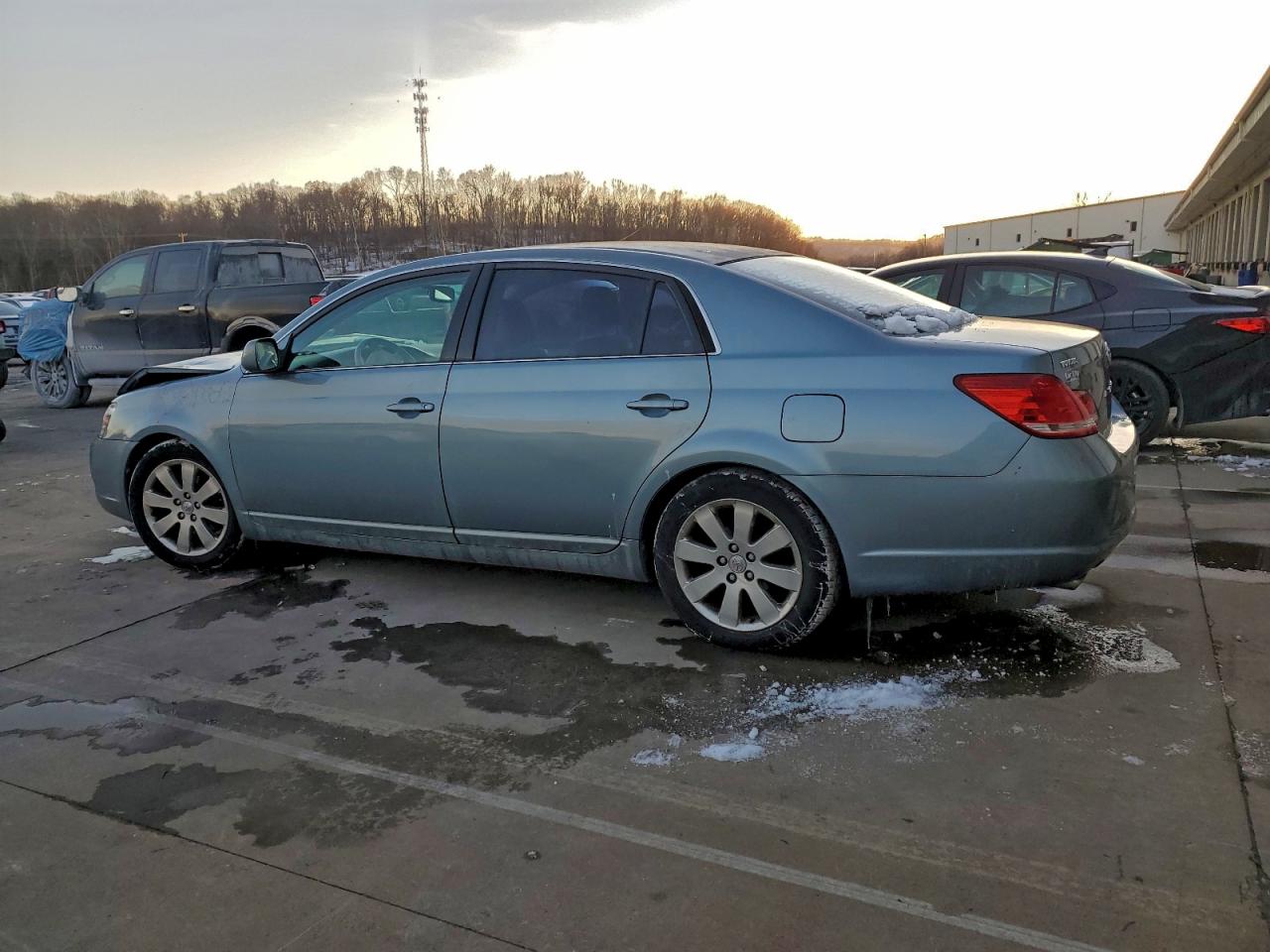 2006 TOYOTA AVALON XL photo 2