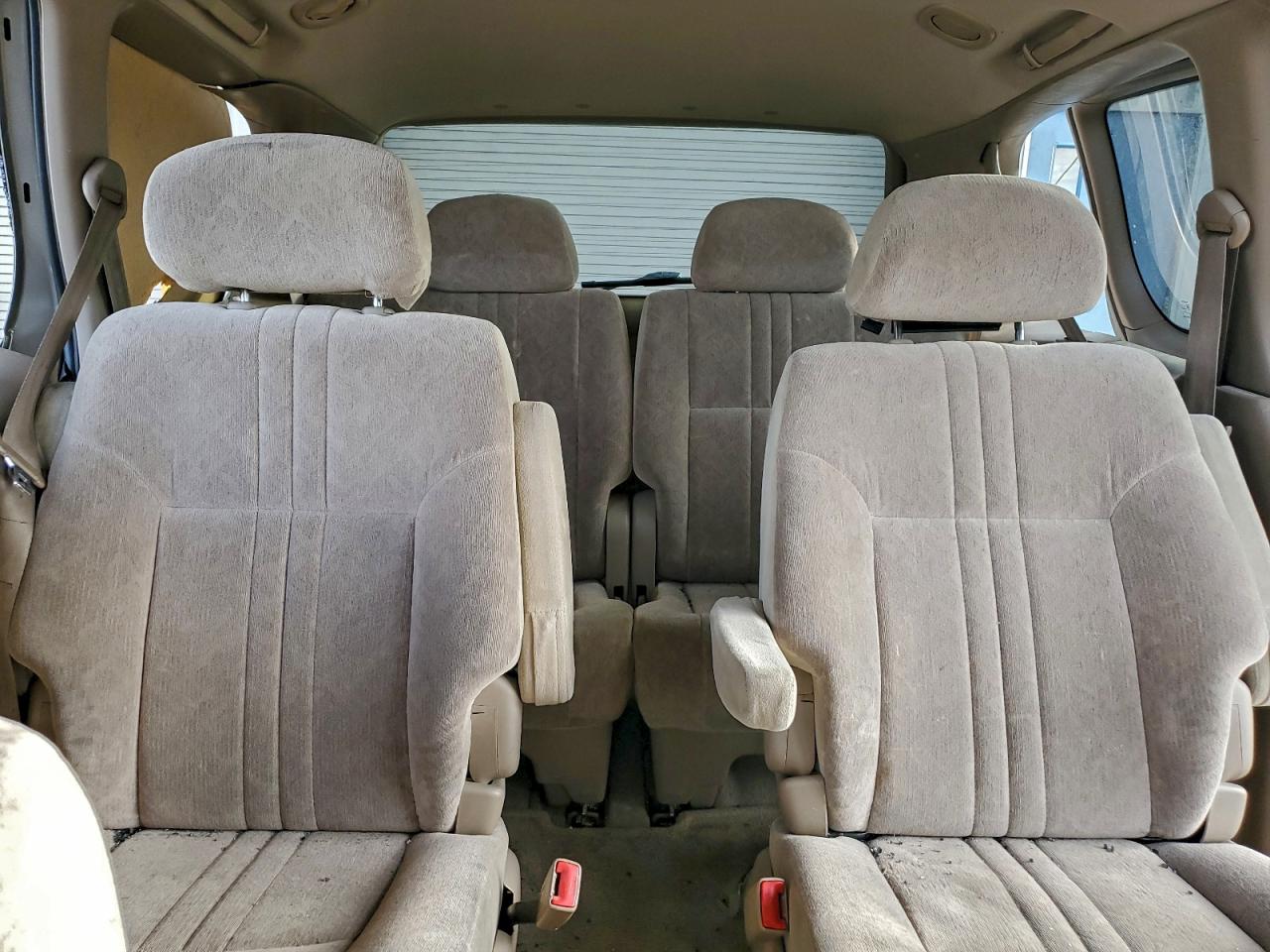 1998 TOYOTA SIENNA LE photo 28