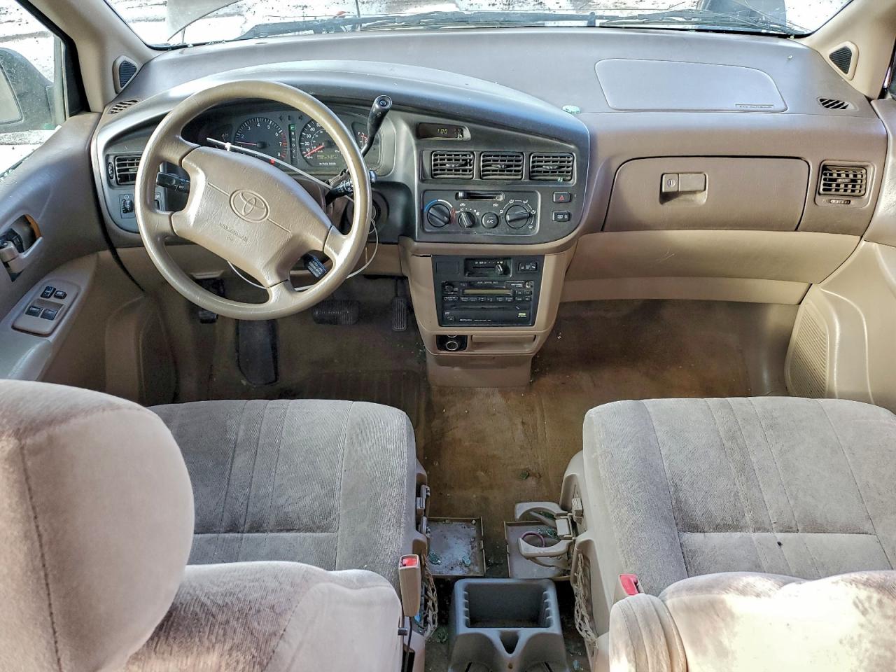 1998 TOYOTA SIENNA LE photo 22