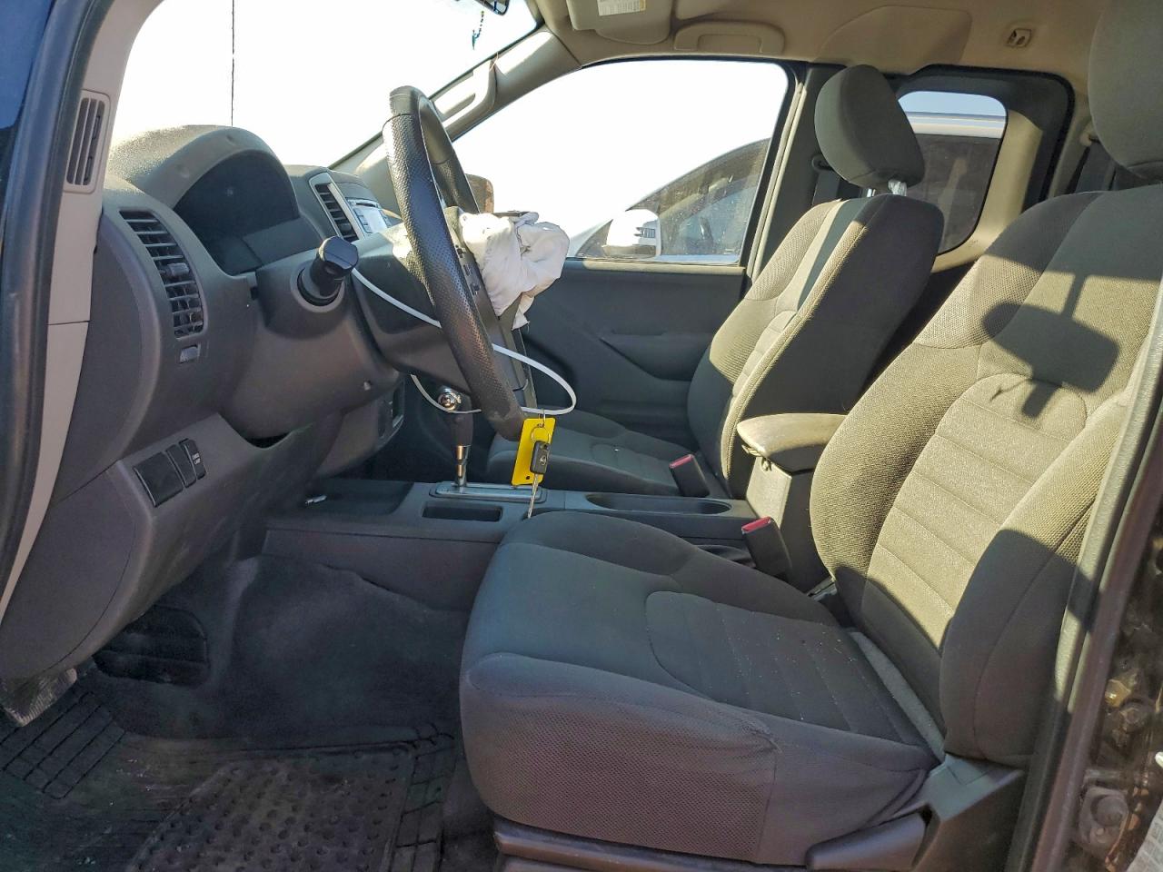 2018 NISSAN FRONTIER S photo 7