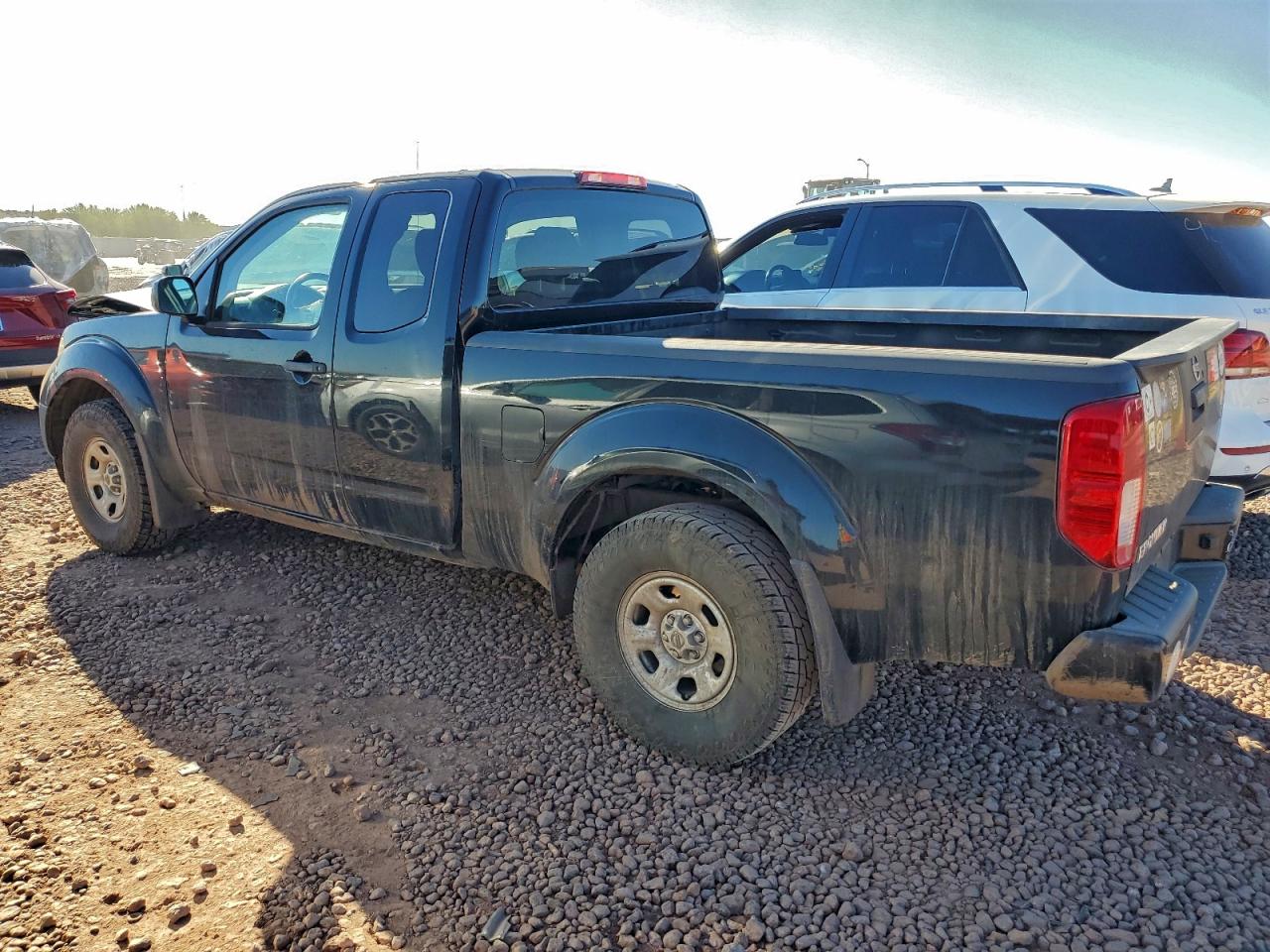 2018 NISSAN FRONTIER S photo 2