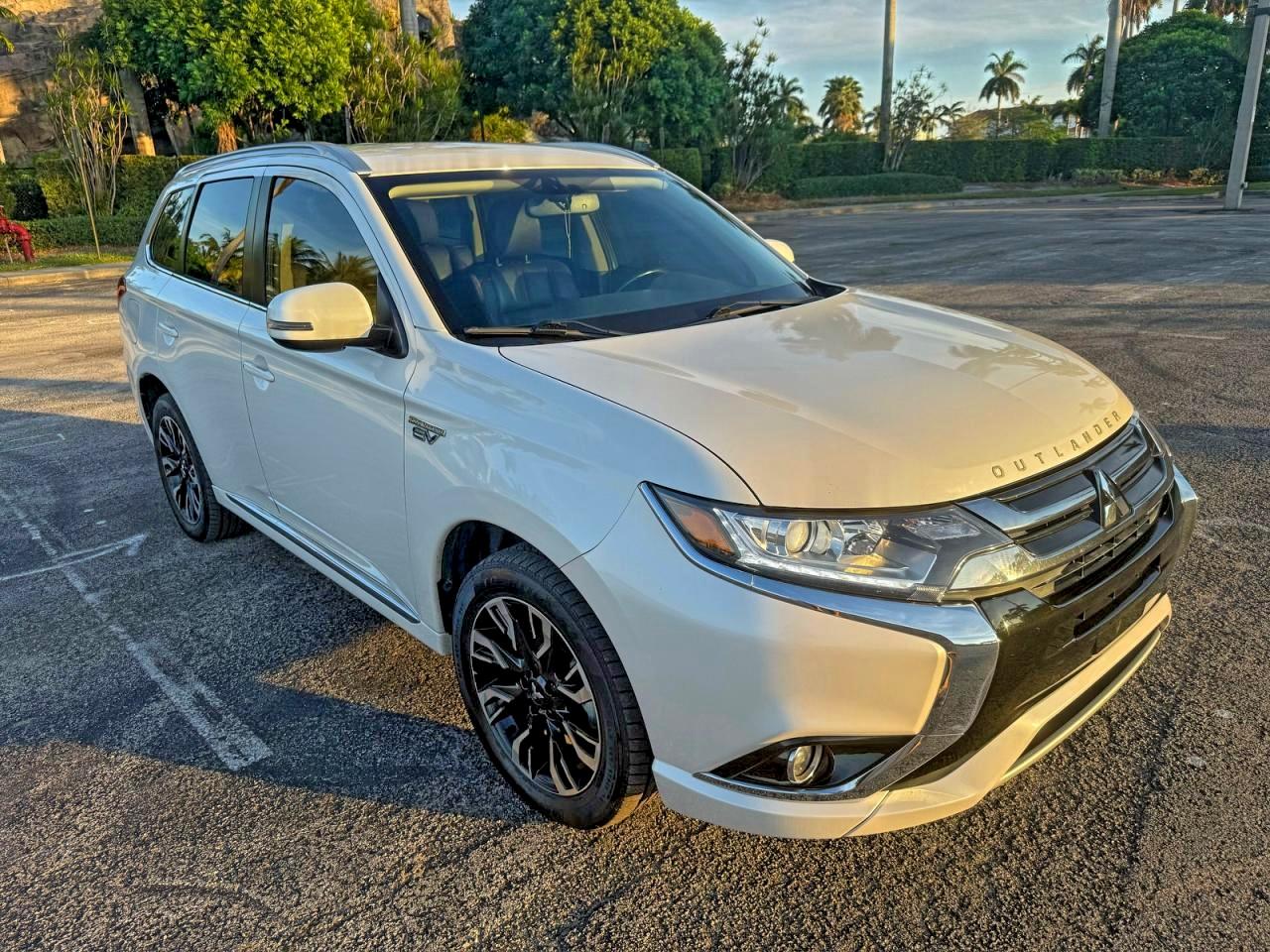 2018 MITSUBISHI OUTLANDER SE — NORMAL WEAR damage — photo 1