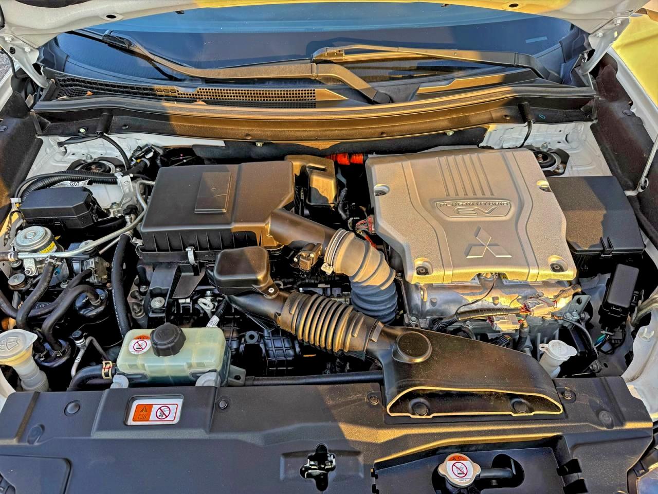 2018 MITSUBISHI OUTLANDER SE photo 7