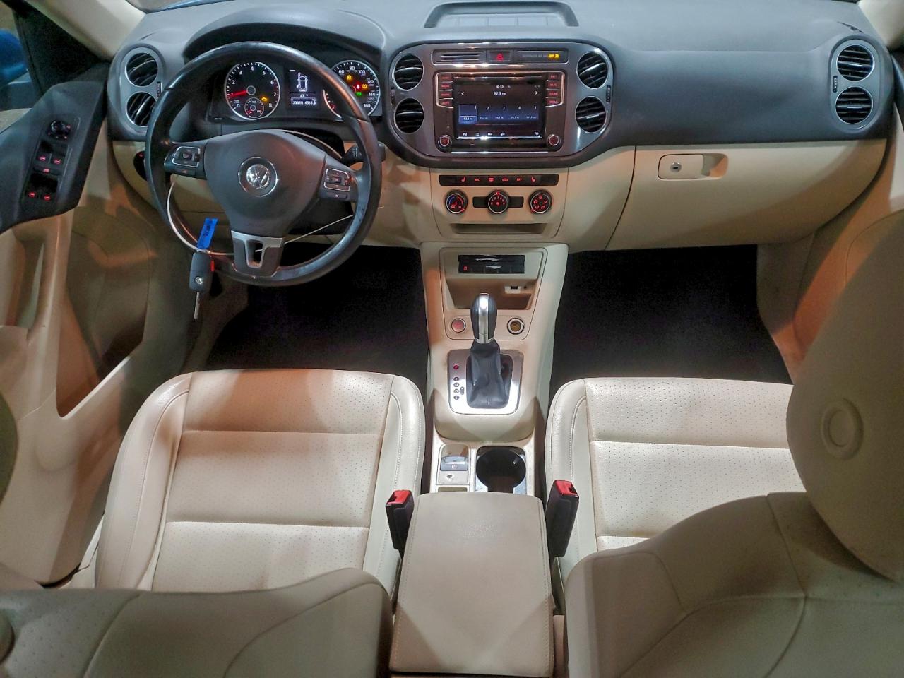 2017 VOLKSWAGEN TIGUAN S photo 8