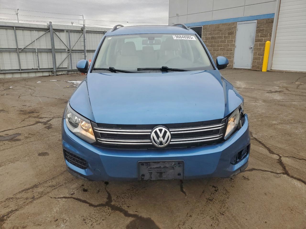 2017 VOLKSWAGEN TIGUAN S photo 5