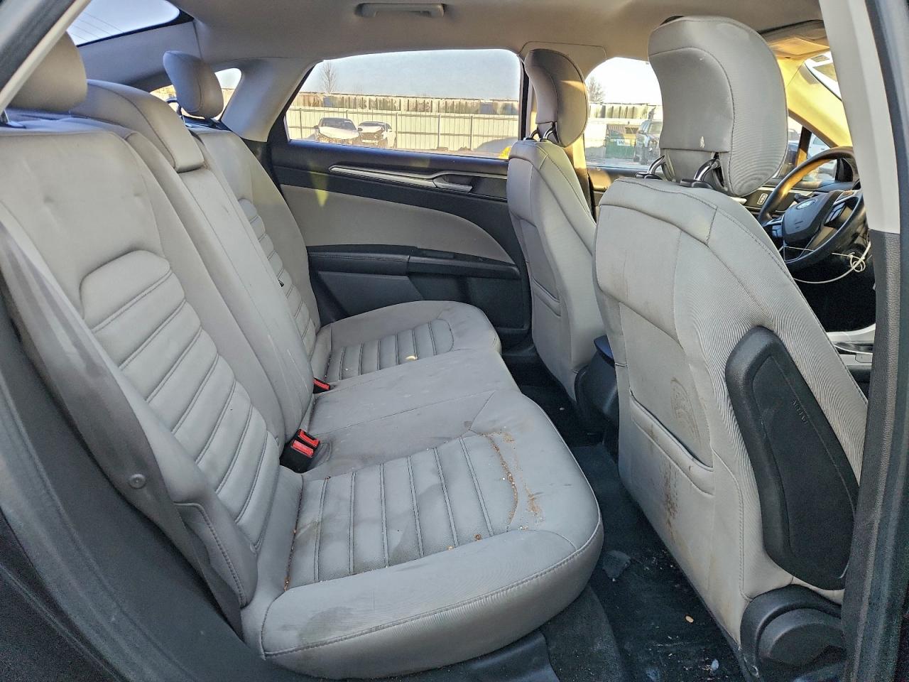 2014 FORD FUSION S photo 10
