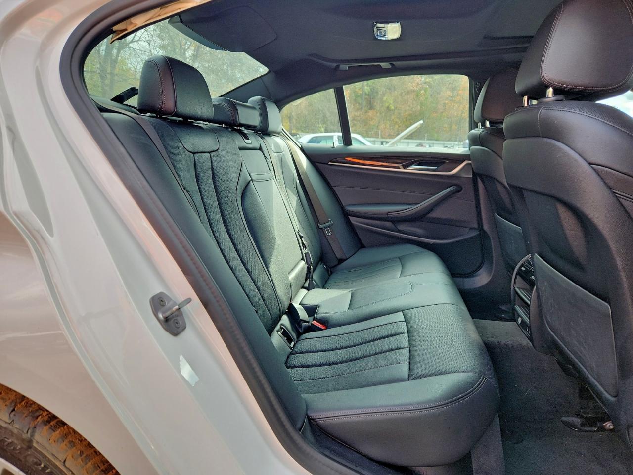 2021 BMW 530 I photo 10