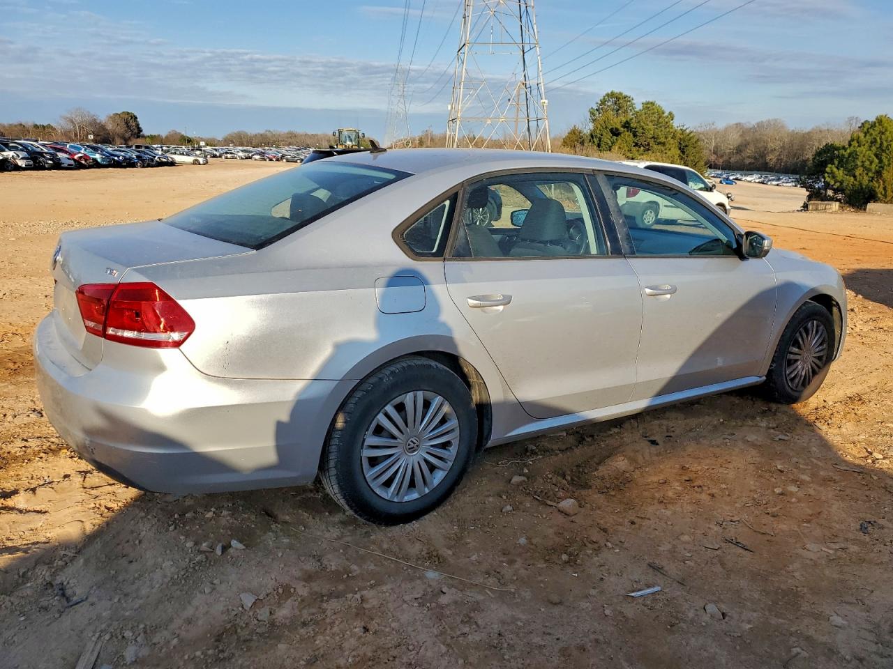 2014 VOLKSWAGEN PASSAT S photo 3