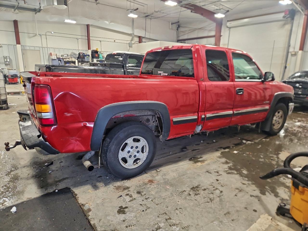 2002 CHEVROLET SILVERADO K1500 photo 3