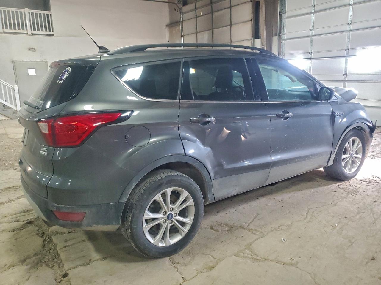 2019 FORD ESCAPE SEL photo 5