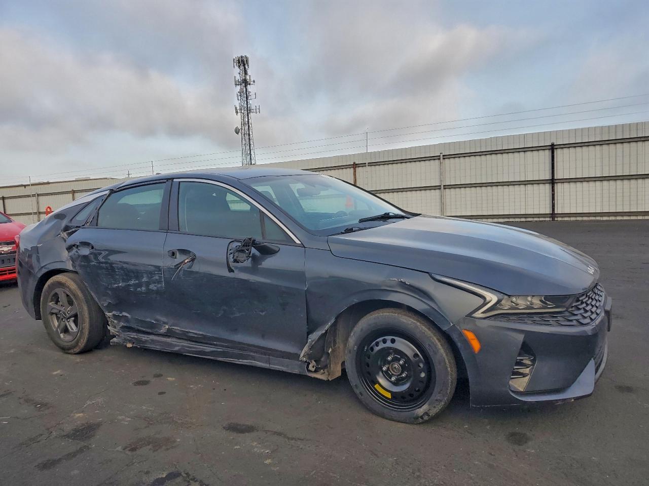 2023 KIA K5 LXS photo 4